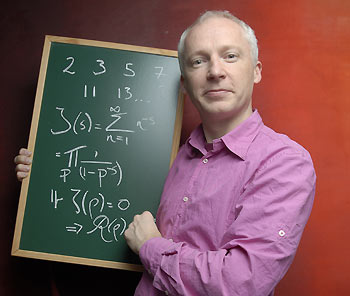 Comenzamos con un documental de...